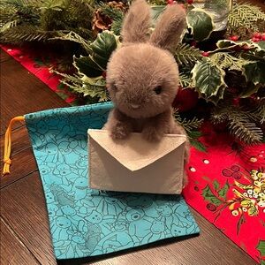 RETIRED NWT Adorable Jellycat Messenger Bunny with Envelope and Dust Cover